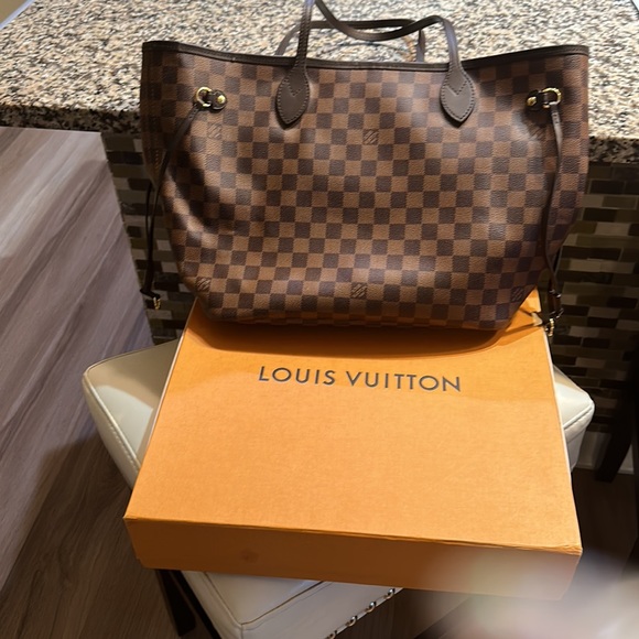 🔥🔥Saved best for Last🔥🔥Louis Vuitton Never Full MM dust bag/box included - Picture 3 of 17